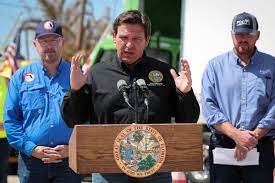 Disney demanda al gobernador de Florida, Ron DeSantis, acusándole de venganza política
