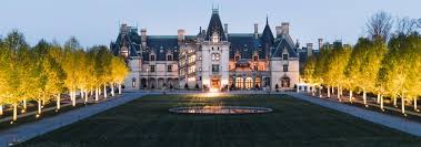 Lizzie Rogers, xnaq’tzal tb’anil te ab’q’i te 2023 te Ashville.